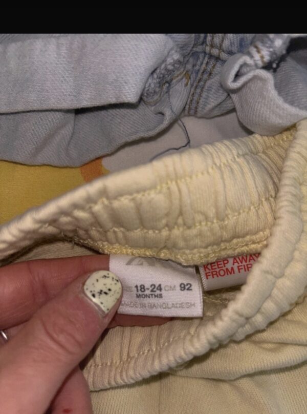 Screenshot Camisetas y pantalones zara