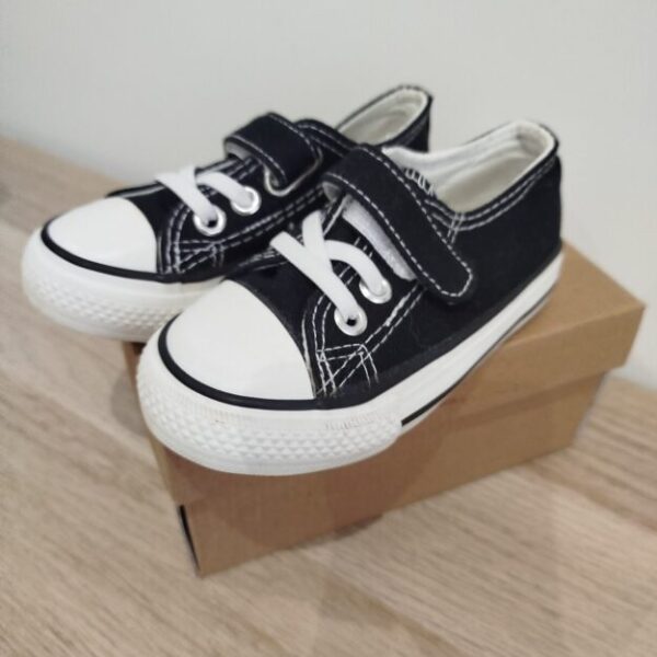 Zapatillas nuevas Talla 22
