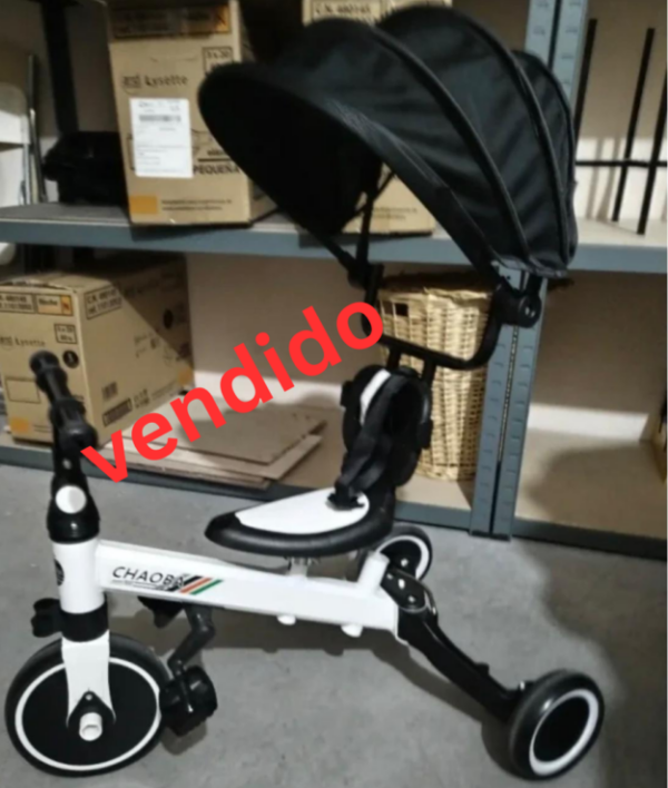 Triciclo ,con capota,muy comodo.